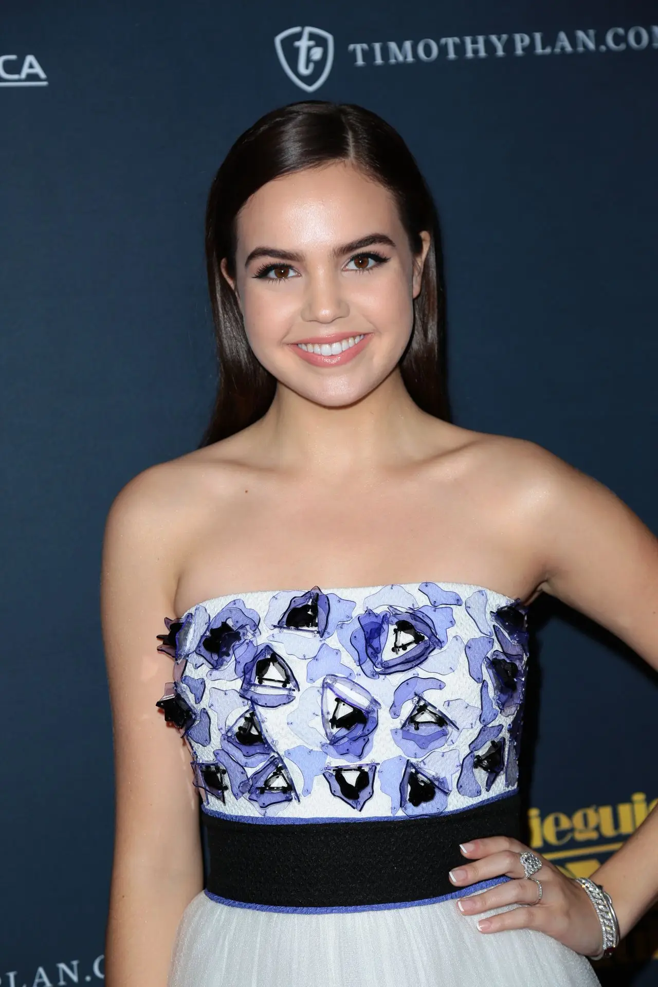 BAILEE MADISON AT 25TH ANNUAL MOVIEGUIDE AWARDS IN UNIVERSAL CITY